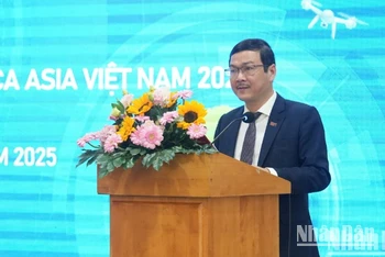 Ông Nguyễn Ngọc Thạch, Tổng Biên tập Báo Nông nghiệp Việt Nam phát biểu tại họp báo.