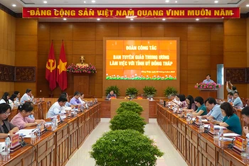 Đoàn công tác của Ban Tuyên giáo Trung ương làm việc với tỉnh Đồng Tháp.