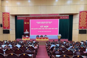 Quang cảnh kỳ họp.