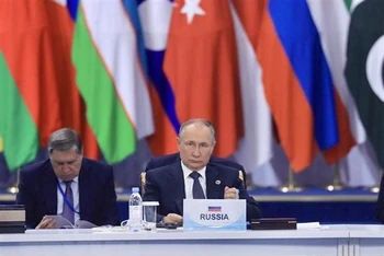 Tổng thống Liên bang Nga Vladimir Putin dự hội nghị CICA. (Ảnh: Lâm Khánh/TTXVN)