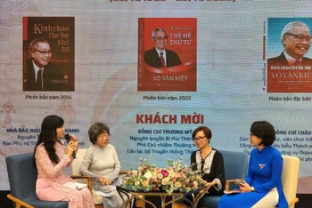 Các diễn giả trong buổi giao lưu giới thiệu tác phẩm “Kính chào thế hệ thứ tư”.