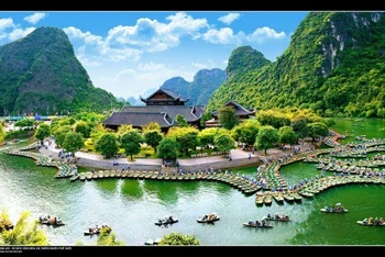 Quần thể danh thắng Tràng An - Di sản Văn hóa và Thiên nhiên thế giới. 