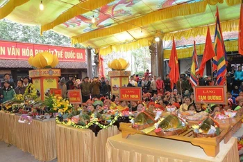 Thi cỗ cá, một nét văn hóa đặc sắc không thể thiếu trong Lễ hội đền Trần Thái Bình.