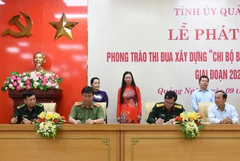 Các đảng bộ trực thuộc Tỉnh ủy Quảng Ngãi ký kết giao ước thi đua xây dựng “chi bộ bốn tốt”, “đảng bộ cơ sở bốn tốt”.