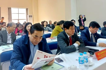 Các đại biểu tham dự tọa đàm. 