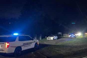 Cảnh sát phong tỏa hiện trường vụ nổ súng. (Nguồn: Sun Herald)