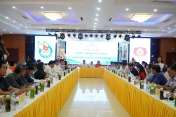 Toàn cảnh hội nghị.
