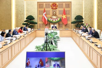 Thủ tướng Phạm Minh Chính hội đàm trực tuyến với Thủ tướng Đan Mạch.