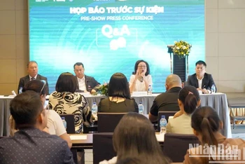 Quang cảnh buổi họp báo.