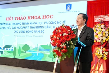 Bộ trưởng Khoa học và Công nghệ Huỳnh Thành Đạt phát biểu tại Hội thảo.