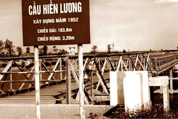 Bước chậm trên cầu Hiền Lương 