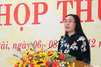 Đồng chí Bùi Thị Quỳnh Vân, Ủy viên Trung ương Đảng, Bí thư Tỉnh ủy, Chủ tịch Hội đồng nhân dân tỉnh Quảng Ngãi phát biểu khai mạc kỳ họp.