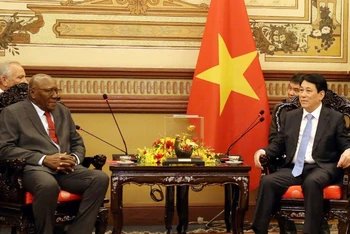 Chủ tịch nước Lương Cường tiếp Ủy viên Bộ Chính trị, Phó Chủ tịch nước Cuba Salvador Valdes Mesa.