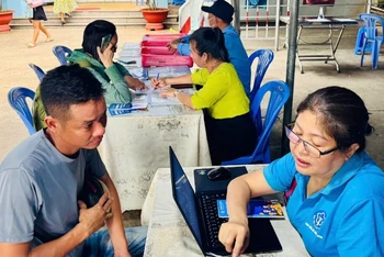 BHXH thành phố Thủ Đức tuyên truyền chính sách nhân văn của BHXH tự nguyện đến người lao động tự do.