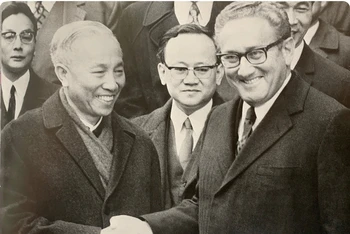 [Ảnh] Lễ ký tắt Hiệp định Paris ngày 23/1/1973