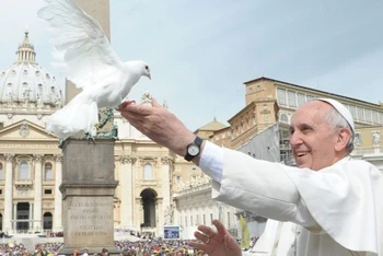 Hình ảnh Giáo hoàng Francis năm 2013. (Ảnh: Tân Hoa xã)