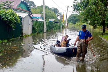 Bão gây ngập lụt tại vùng Viễn Ðông của Nga. (Ảnh Bộ Tình trạng khẩn cấp của Nga)