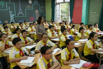 Giờ học tại Trường THCS Nam Trung Yên. Ảnh: DUY LINH