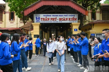 Hình ảnh tại Kỳ thi lớp 10 của Hà Nội (Ảnh: THÀNH ĐẠT)