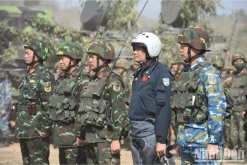 Cán bộ, chiến sĩ Quân đoàn 12 (Ảnh: TRẦN HẢI)