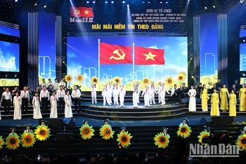 Chương trình nghệ thuật được thực hiện công phu.