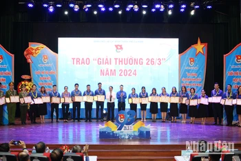 Các cá nhân tiêu biểu được nhận Giải thưởng 26/3