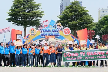 Các đội thi ghi hình số đầu tiên.
