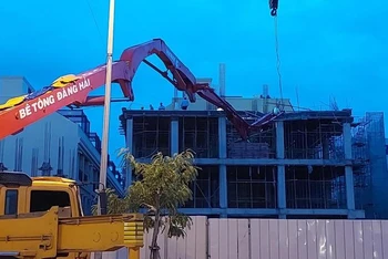 Hiện trường tai nạn lao động xảy ra chiều 11/7/2022 tại thành phố Đà Nẵng làm 1 người tử vong, 2 người khác bị thương nặng. (Ảnh minh họa: Anh Đào).