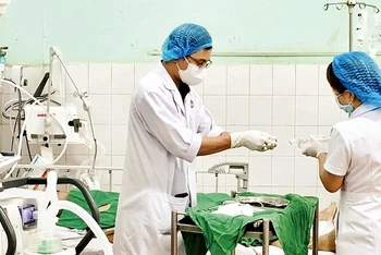 Cán bộ y tế tại Bệnh viện đa khoa Gia Lai. (Ảnh: Phan Hòa)