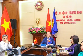 Đoàn đại biểu Việt Nam dự Hội nghị Bộ trưởng Lao động các nước CLMTV lần thứ tư (Ảnh: Molisa)