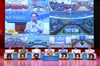 Thủ tướng Phạm Minh Chính đối thoại với 4.500 công nhân trong chương trình với chủ đề “Công nhân Việt Nam với khát vọng phát triển đất nước” năm 2022.