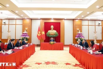 Tối 30/4/2025, tại Trụ sở Trung ương Đảng, Tổng Bí thư Tô Lâm điện đàm với Chủ tịch Hội đồng châu Âu António Costa. (Ảnh: Thống Nhất/TTXVN)