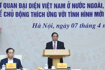 Thủ tướng Phạm Minh Chính chủ trì Hội nghị với các bộ, ngành, Cơ quan đại diện Việt Nam ở nước ngoài. (Ảnh: TRẦN HẢI).