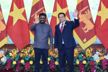 Thủ tướng Chính phủ Phạm Minh Chính và Tổng thống Cộng hòa xã hội chủ nghĩa dân chủ Sri Lanka Anura Kumara Disanayaka. (Ảnh: TRẦN HẢI)