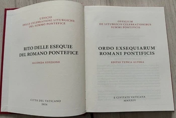 Ấn bản mới của Nghi thức An táng Giáo hoàng. (Ảnh: Vatican News)