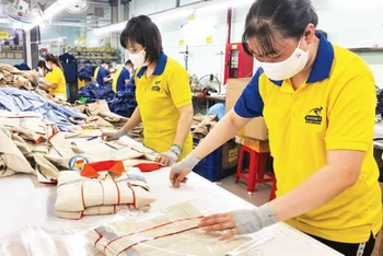 Năm nay Công ty May mặc Dony phấn đấu sẽ thưởng Tết cho người lao động cao hơn năm 2023.