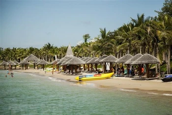 Bãi biển Hòn Tằm Nha Trang. (Ảnh: TTXVN)