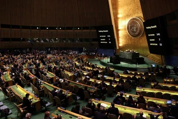Đại hội đồng LHQ thông qua nghị quyết kêu gọi chấm dứt xung đột Nga-Ukraine. (Ảnh: Reuters)