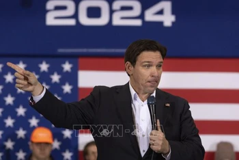 Thống đốc bang Florida Ron DeSantis.