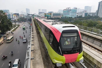 Chạy thử giai đoạn 1 đoạn trên cao của tuyến đường sắt đô thị số 3 Nhổn-ga Hà Nội.