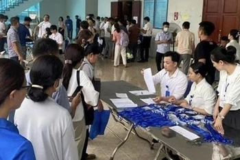 Phiên đấu giá đất ngày 19/8 tại huyện Hoài Đức (Hà Nội) đạt kỷ lục về thời gian đấu giá.