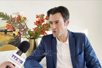 Giáo sư sử học Pierre Journoud, chuyên gia về lịch sử đương đại Việt Nam. (Ảnh: TTXVN)