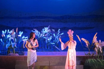 Vở diễn mang đến những rung động mới mẻ khi tái hiện câu chuyện tình yêu của Chử Đồng Tử-Tiên Dung.