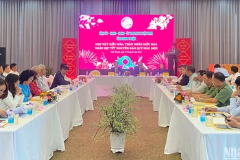 Quang cảnh buổi họp mặt.