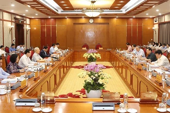 Quang cảnh cuộc họp.