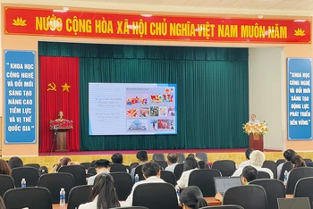 Giám đốc Trung tâm Chứng nhận phù hợp QUACERT Trần Quốc Dũng phát biểu tại Hội thảo.