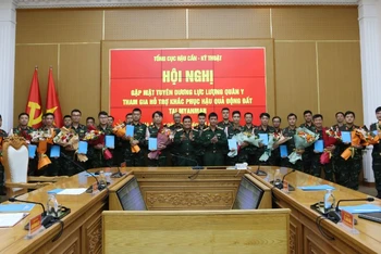 Chủ nhiệm Tổng cục Hậu cần-Kỹ thuật Trần Minh Đức biểu dương lực lượng quân y tham gia hỗ trợ khắc phục hậu quả động đất tại Myanmar.
