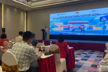 Hội thảo có sự tham dự của đại diện bộ, ban, ngành Trung ương và đại diện các Sở Giao thông vận tải trên cả nước.