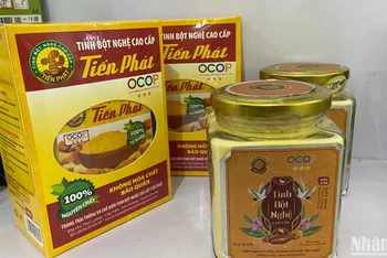 Tinh bột nghệ Tiến Phát, Tuyên Quang, sản phẩm OCOP 3 sao. (Ảnh: NGỌC KHÁNH)