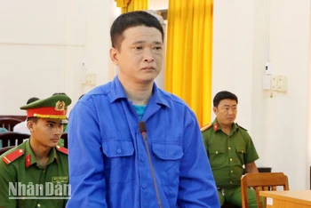 Bị cáo Danh Dương tại phiên tòa sơ thẩm ngày 30/5.